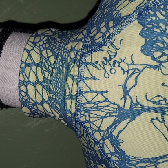 NIKE PRO DRI FIT HALF ZIP PULLOVER - Picture 10 of 10